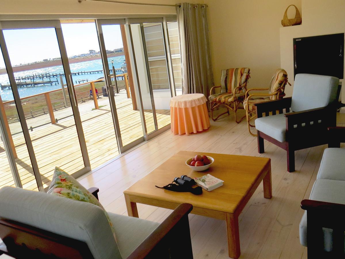 Flaminkevlei Waterfront Hotel เวลด์ดริฟ ภายนอก รูปภาพ
